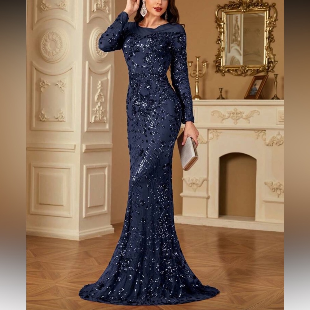 Elegant Blue Long Sleeve Sequin Evening Gown - Picture 5 of 7